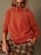 Cargar imagen en el visor de la galería, Jersey cashmere naranja
