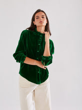 Load image in gallery viewer, Camisa Amapola verde
