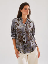 Load image in gallery viewer, Camisa Amapola estampada
